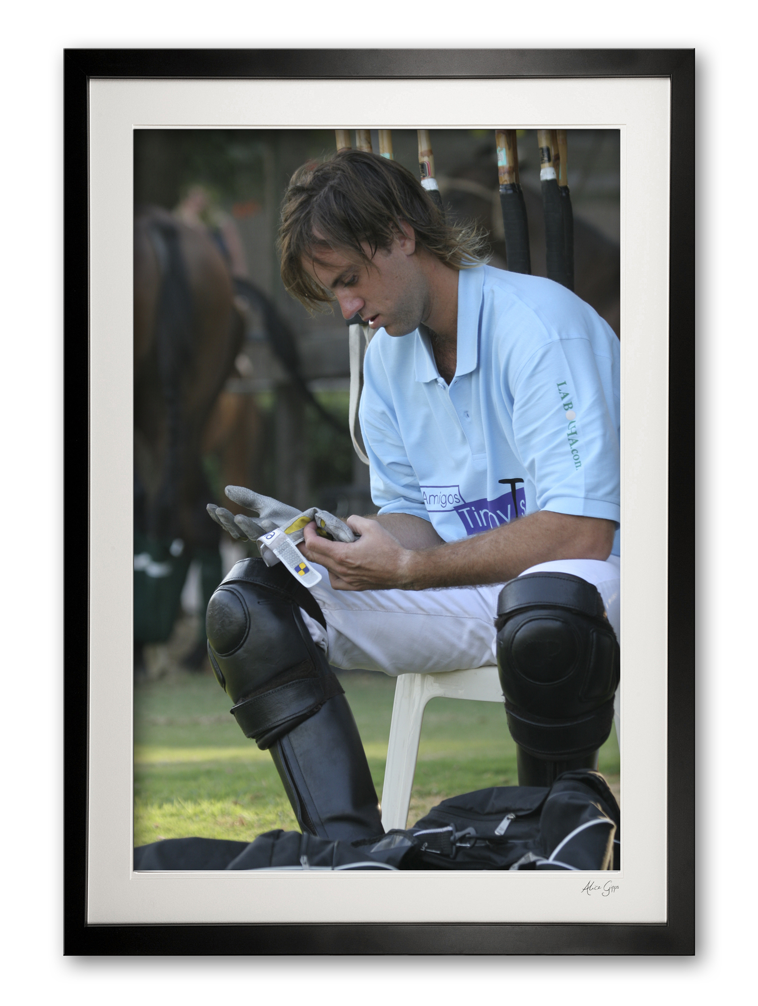 061__gonzalito_i_588_8834_r1_framed