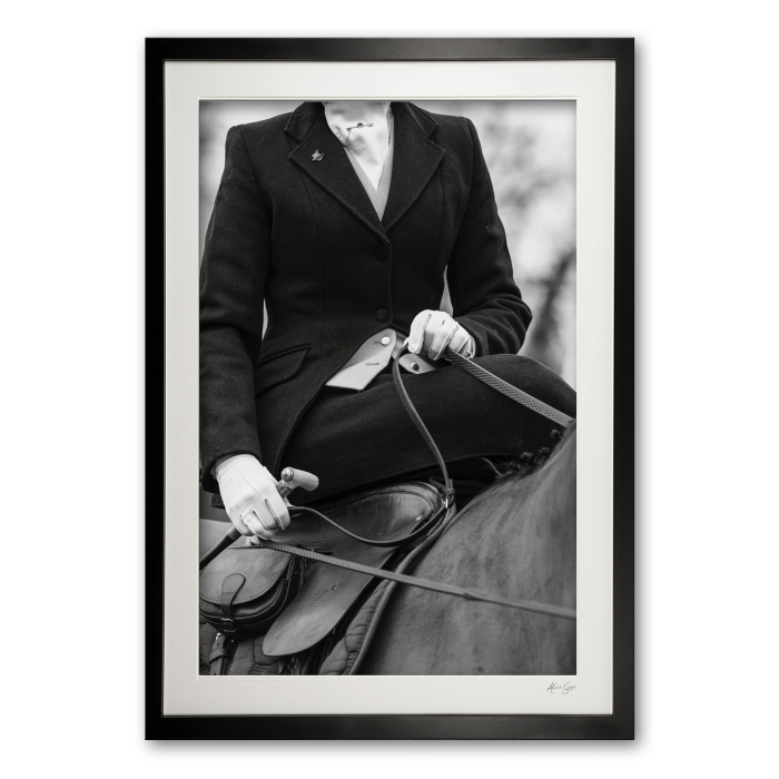 151_v__sidesaddle_elegance_v_bw